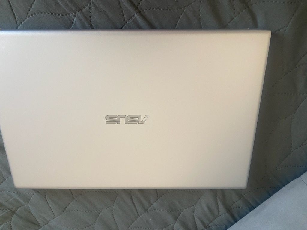 ASUS Vivobook 15