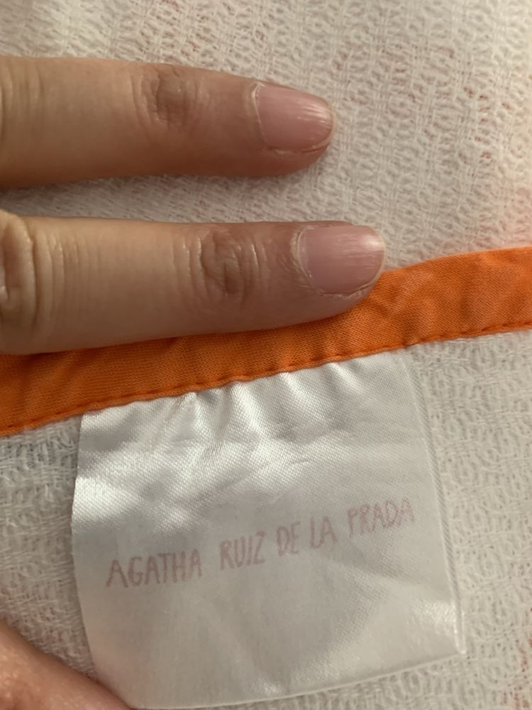 Colcha Verao . Marca Agatha Ruiz de la Padra