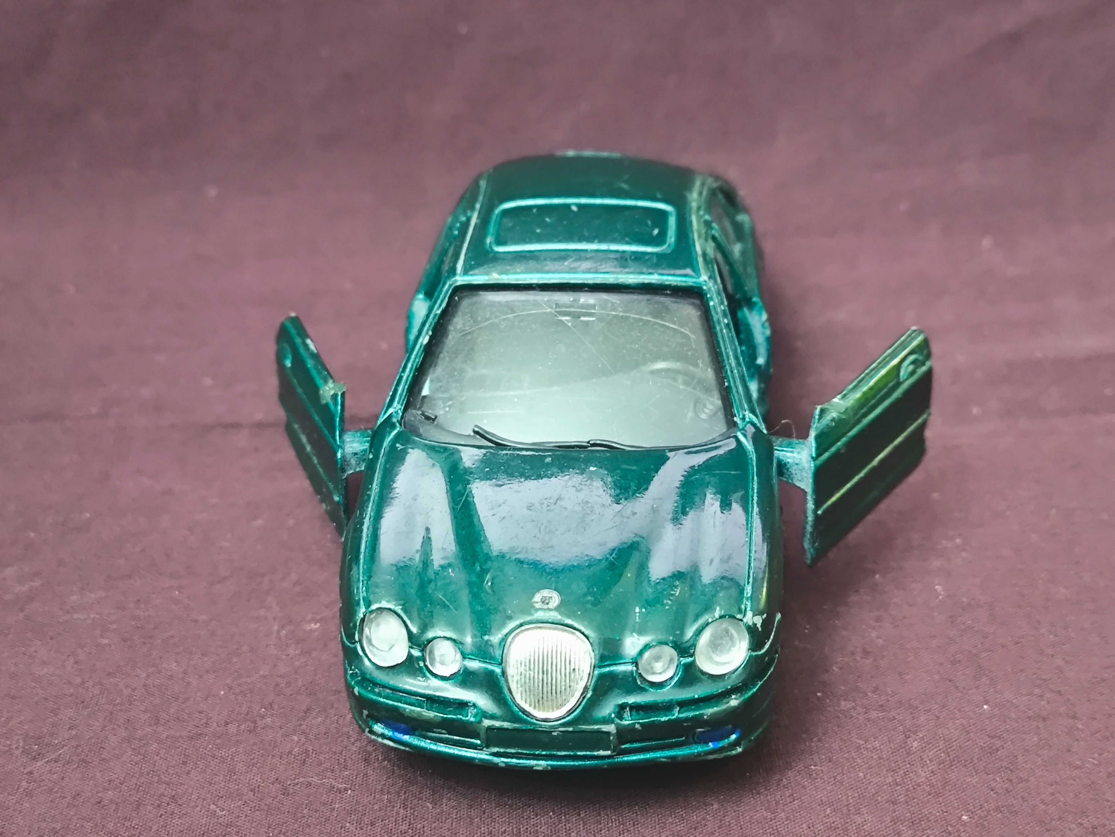 Машинка инерционная Jaguar S-TYPE 1:43 Welly