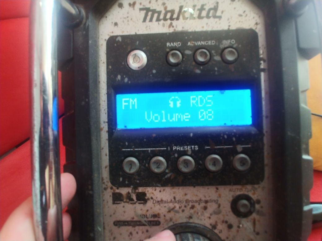 Radio budowlane makita dmr109