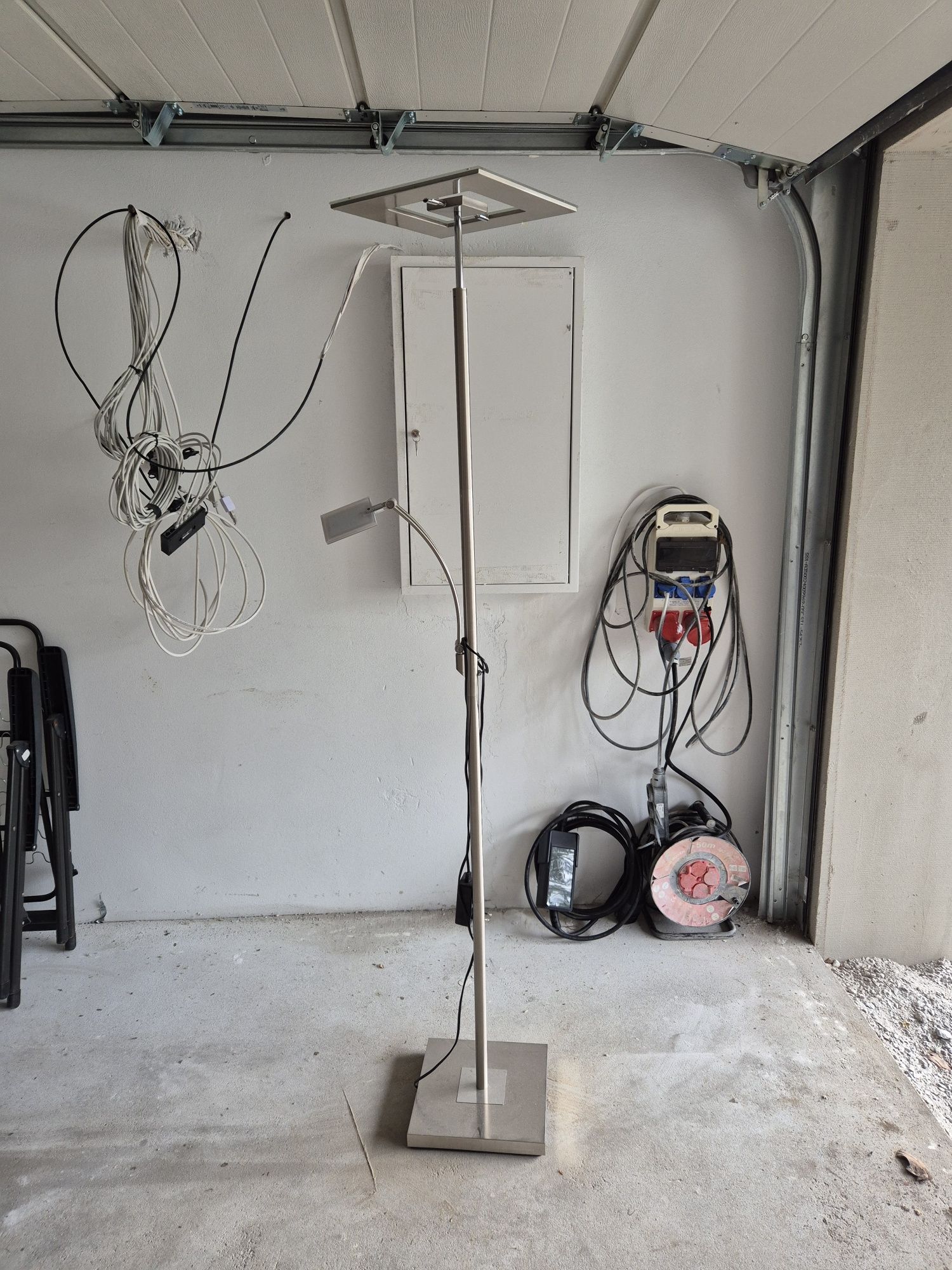 Lampa stojąca/podłogowa, srebrna