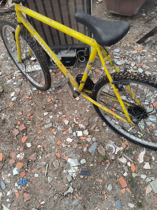 Vendo bicicleta precisa dos travões pode vir ver
