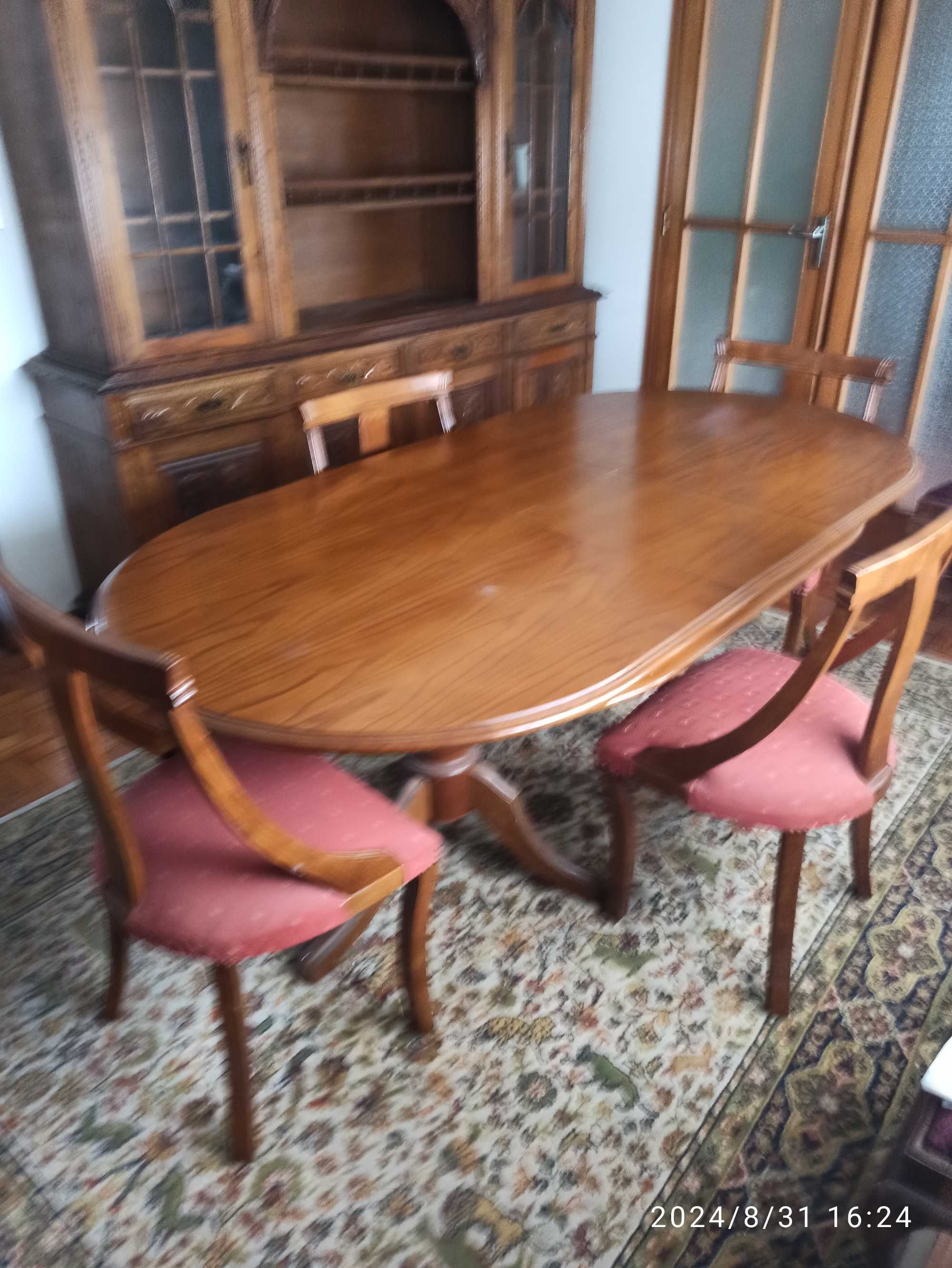 Mesa de sala e 4 cadeiras