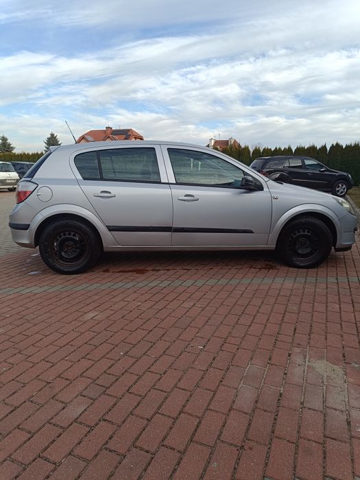 Astra h 1.6 benzyna 2004r