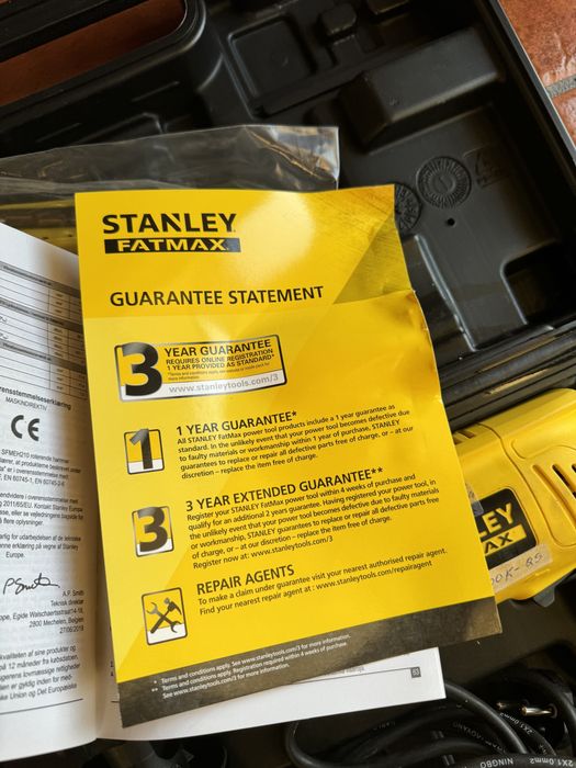 Martelo Ligeiro Combi DEWALT 710W 3 Modos 22mm