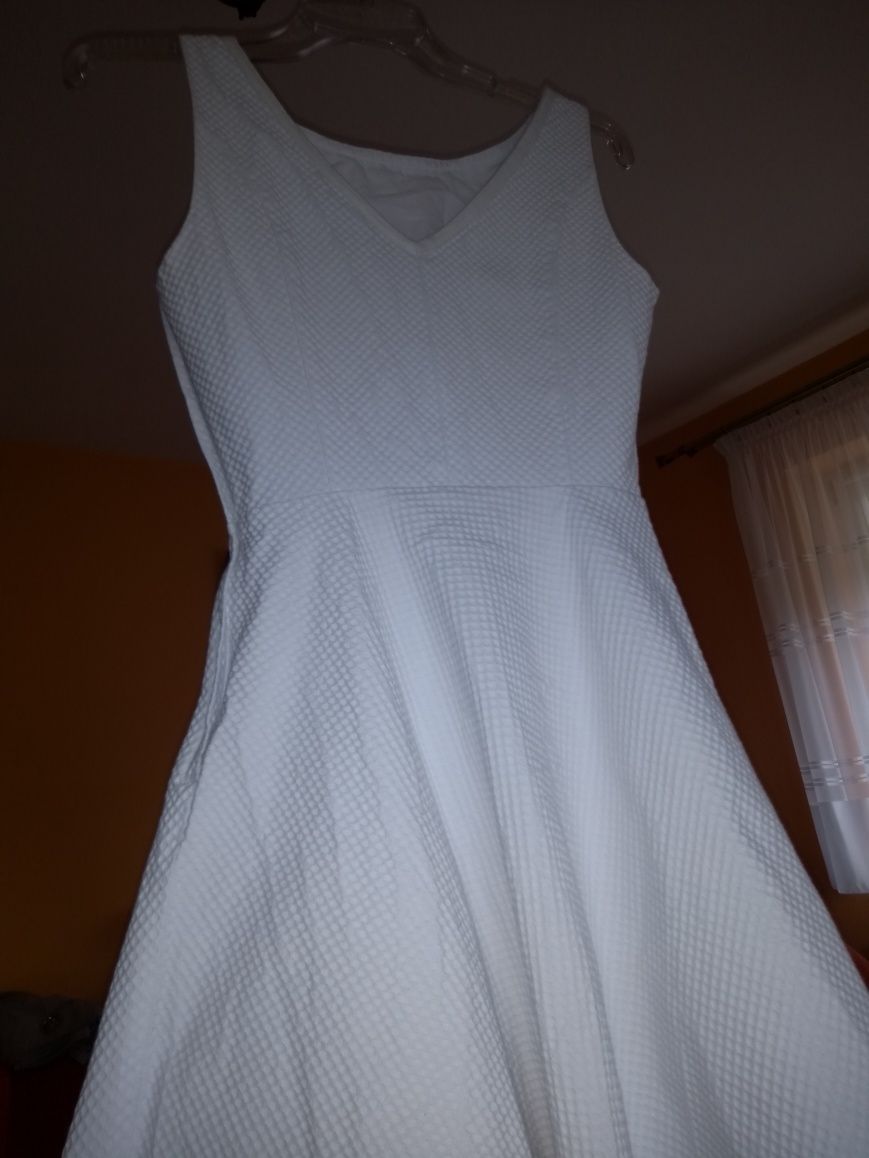 Sprzedam białą sukienkę z Naf Naf z Zalando, rozmiar 36