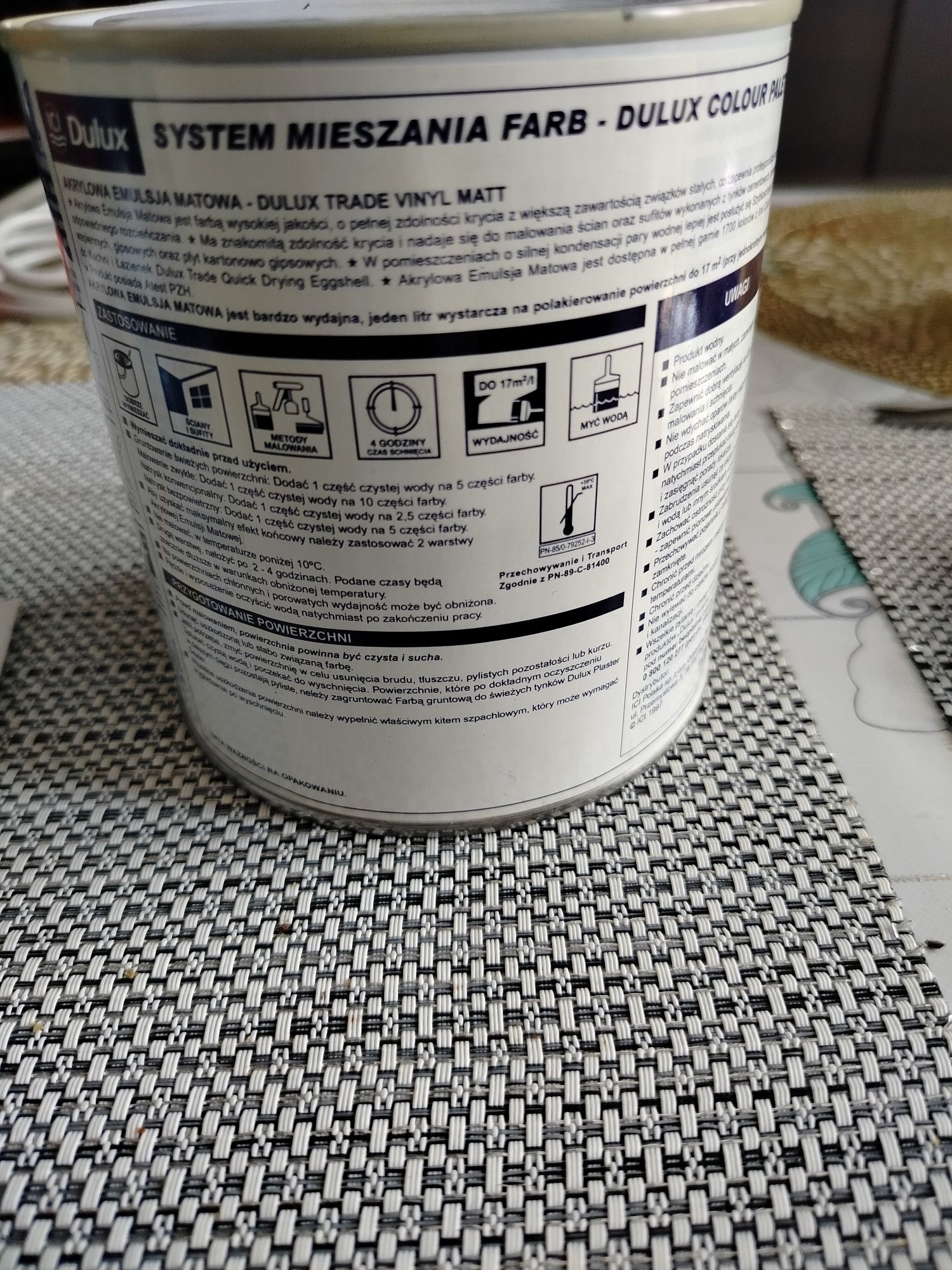 Farby Dulux trade viny matt light base