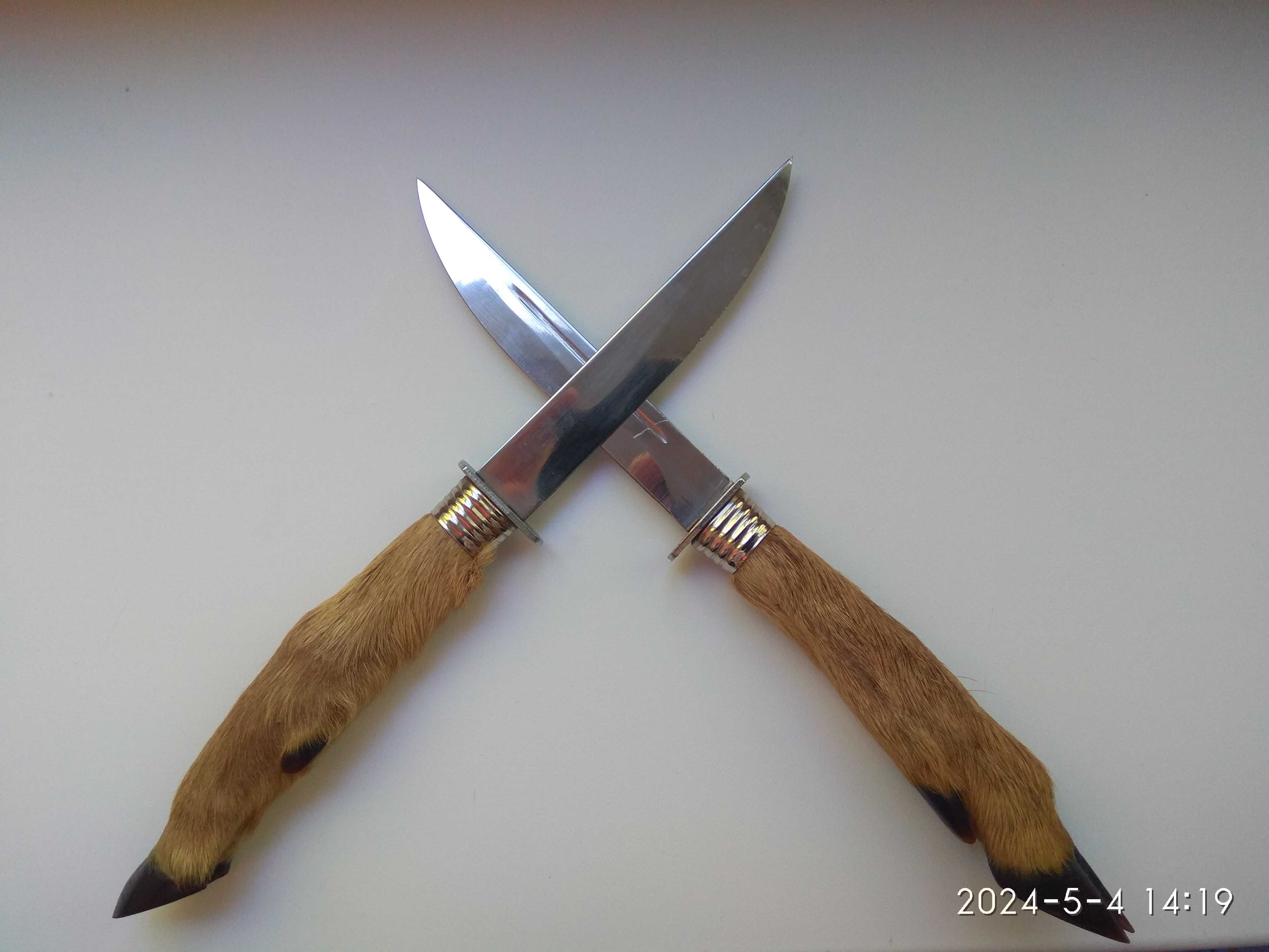 Сувенирные ножи с рукоятками из лапок косули. ГДР.