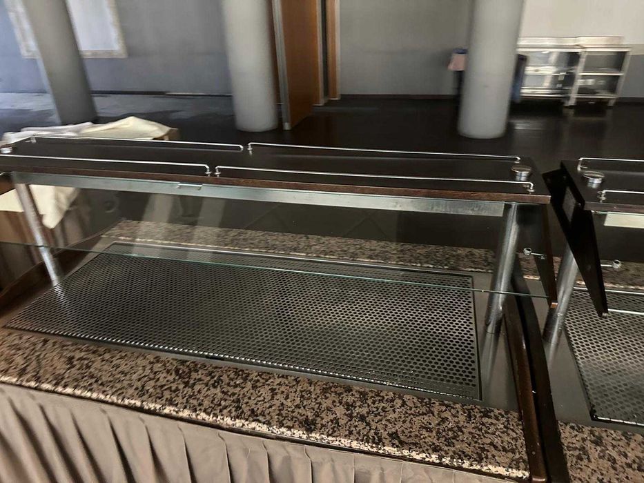 Linha completa de buffet quentes frios e sobremesas