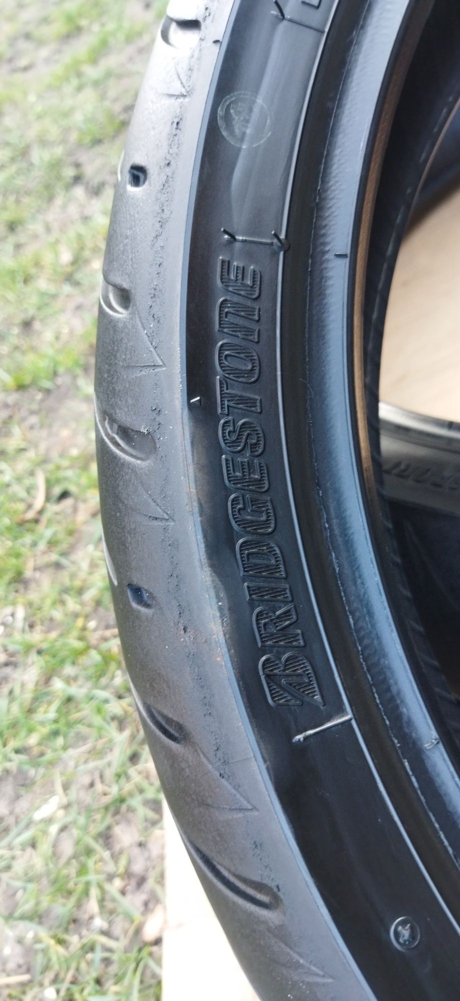 Opony Bridgestone BATTLAX sport touring T31