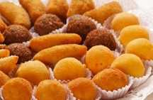 Salgados bolos doces almoço evento