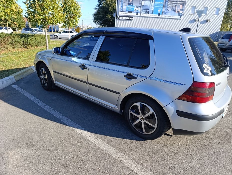 Продам легковий автомобіль Golf 4
