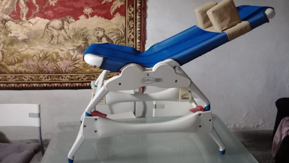 Cadeira rede de banho com suporte elevatório