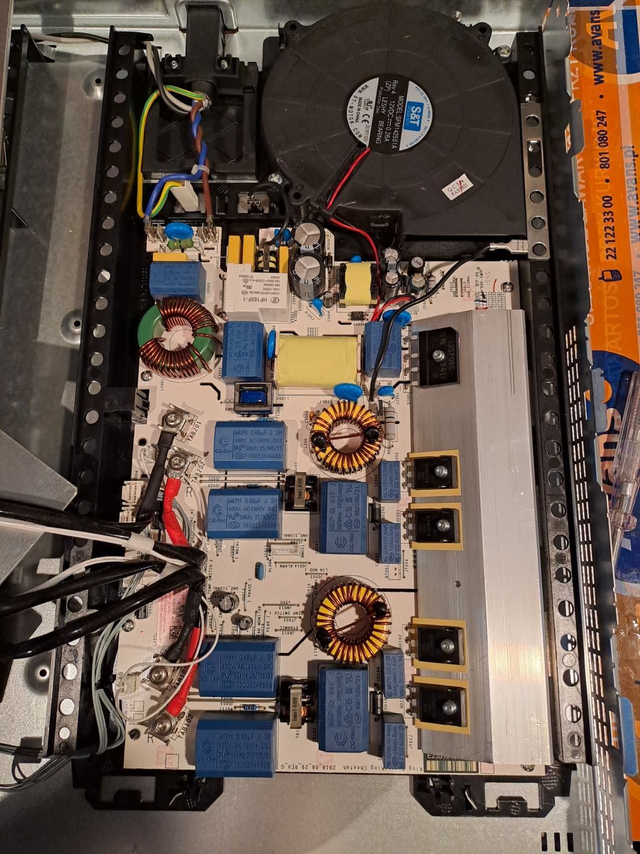Moduł mocy zasilania płyty indukcyjnej Electrolux EIT61443B , AEG