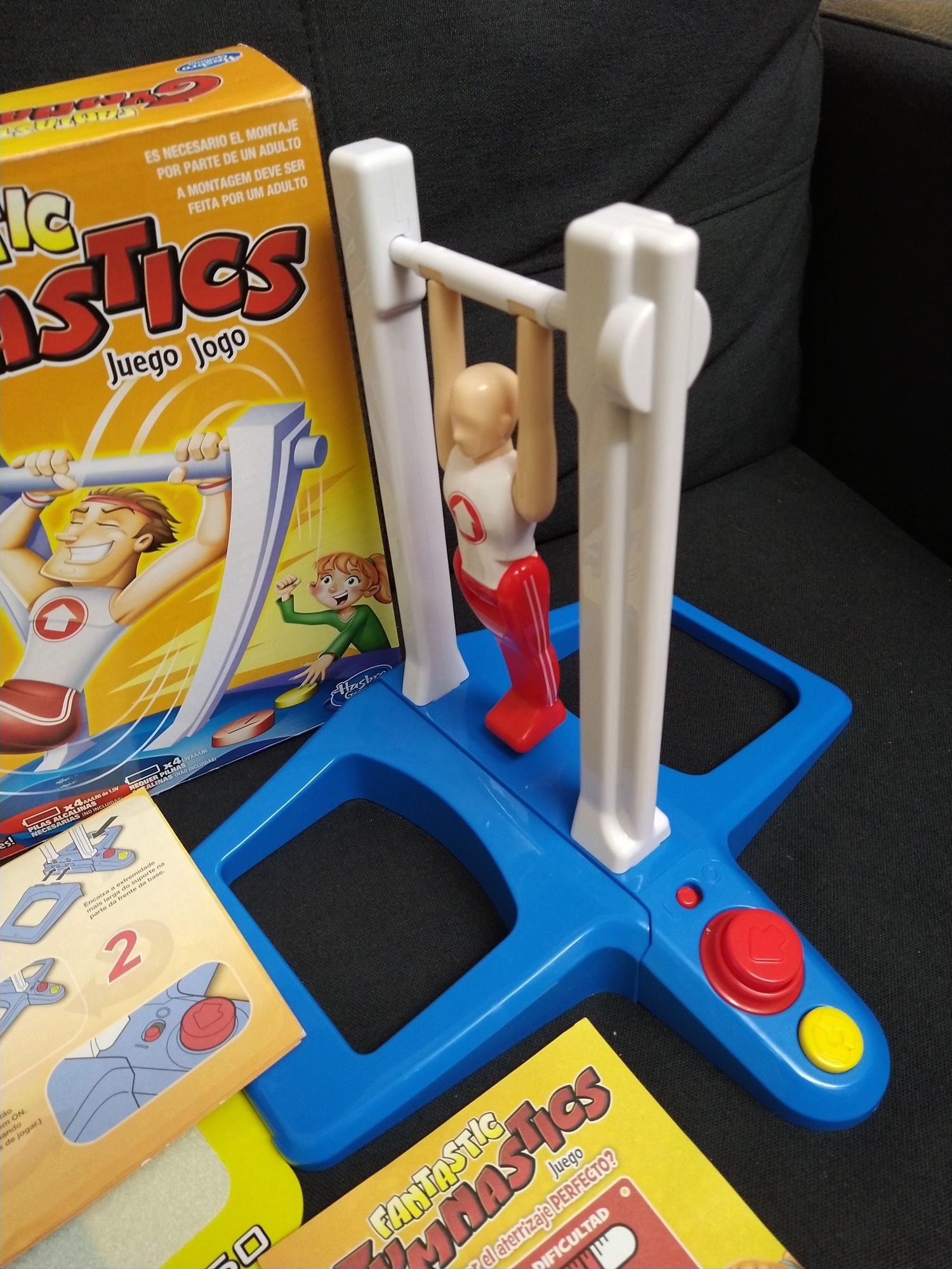 Fantástico jogo de ginástica da Hasbro.