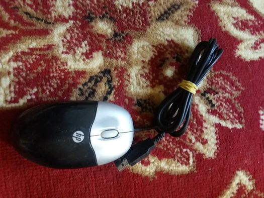 Двухкнопочная мышь с колесом прокрутки HP USB 2-BUTTON OPTICAL MOUSE