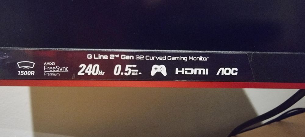 Monitor Gaming AOC 32’’ Curvo — 240Hz / 0.5ms