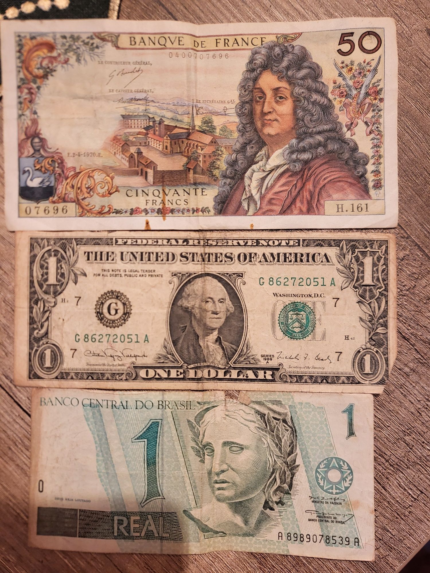 Vendo 3 notas antigas urgência
