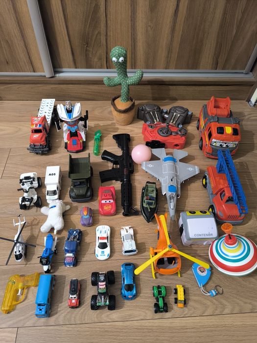 Duży karton zabawek!