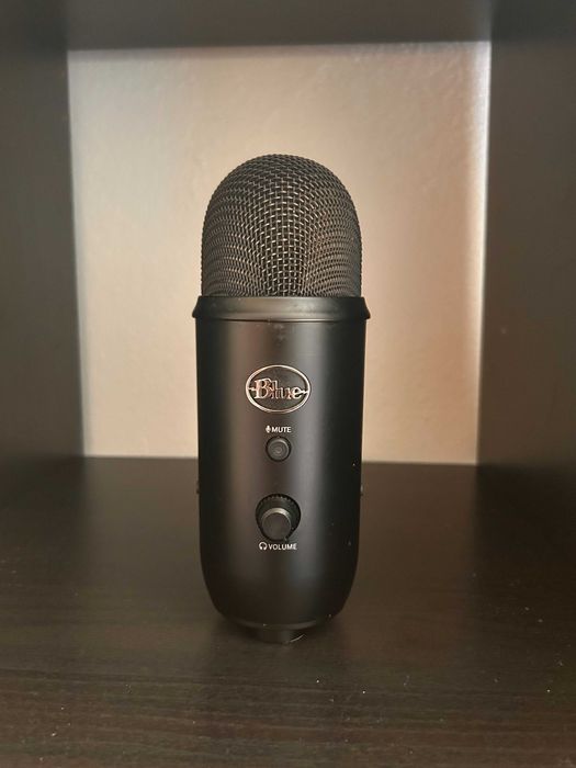 Blue Yeti Preto + Cabo USB – Microfone Profissional Usado