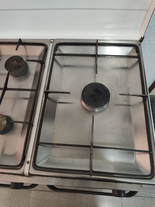Fogão a gás com forno