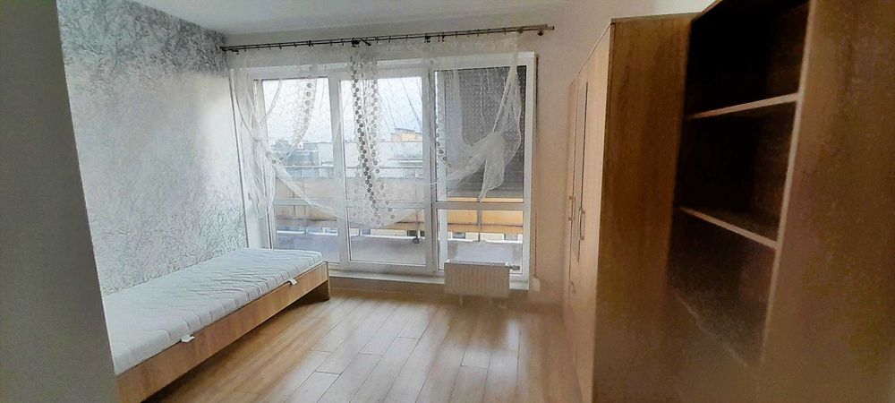 Na wynajem pokój z balkonem