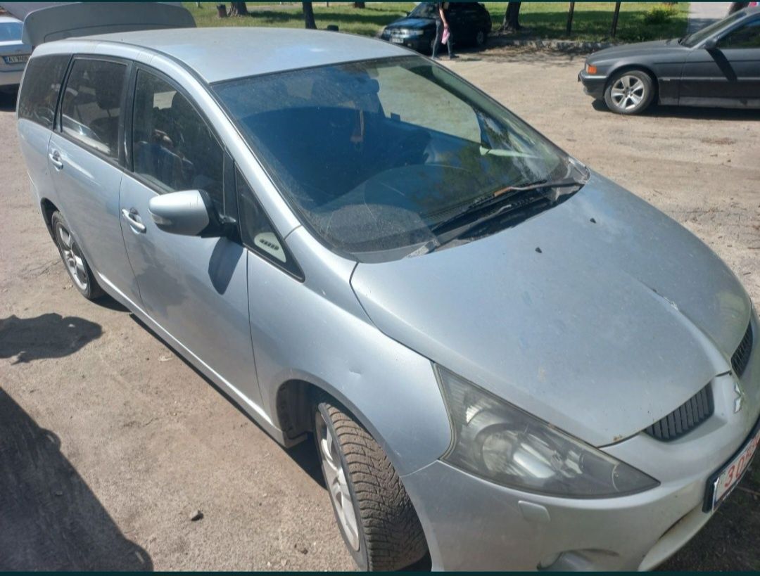 Міцубісі грандіс