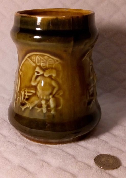 Porcelanowy szkliwiony Kufel brązowy 0,52L (12,5cm) (Szkło)