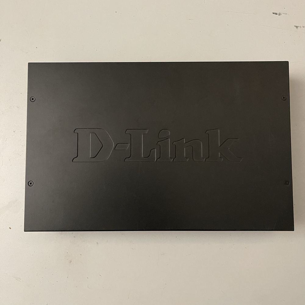 Switch d-link 24 porty dgs-1024d