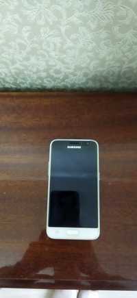 Продам смартфон Samsung SM-J120H/DS