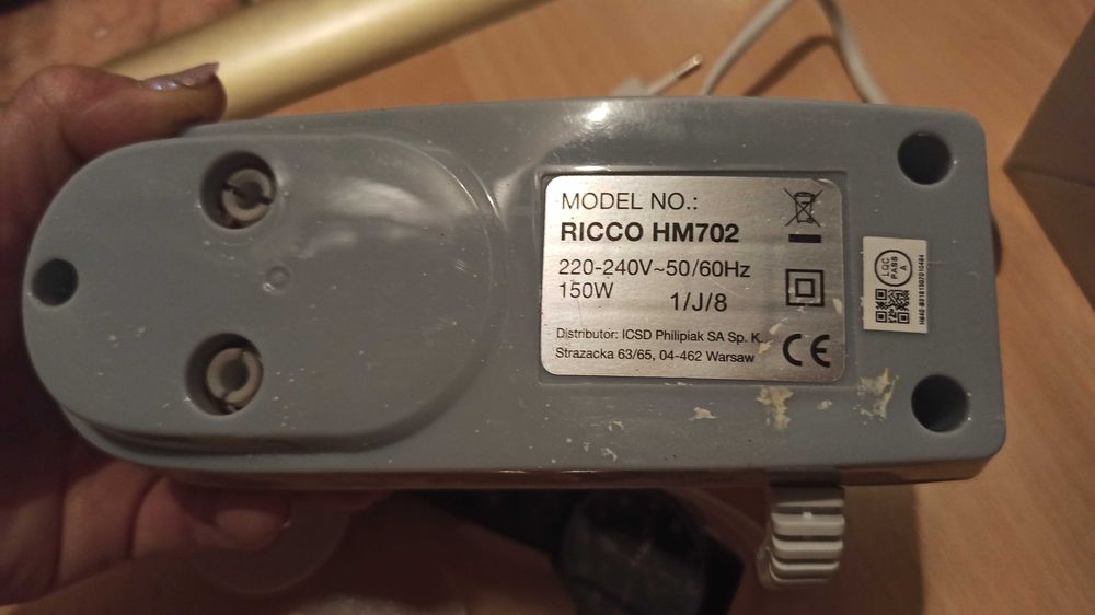 Mikser ręczny Ricco sprawny mały zgrabny i wygodny