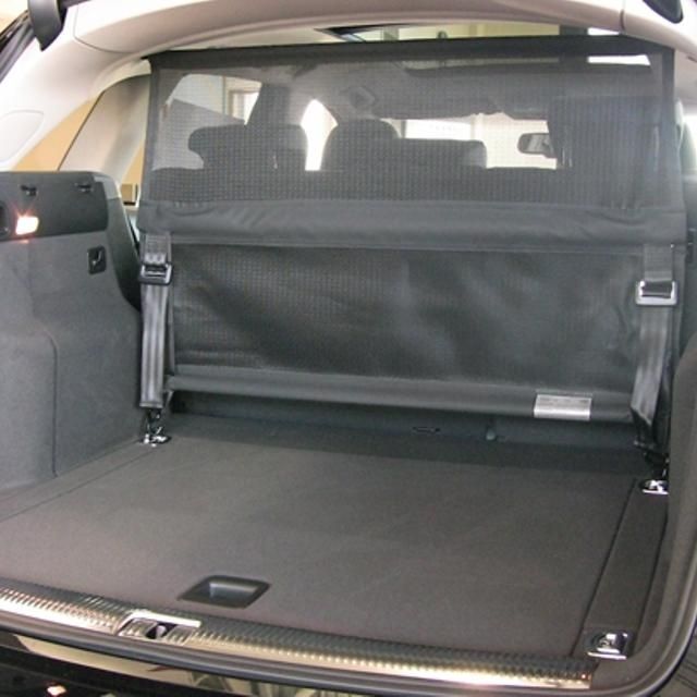Nowa kratka, siatka, roleta bagażnika, Audi Q5, II gen. Oryginał Audi.