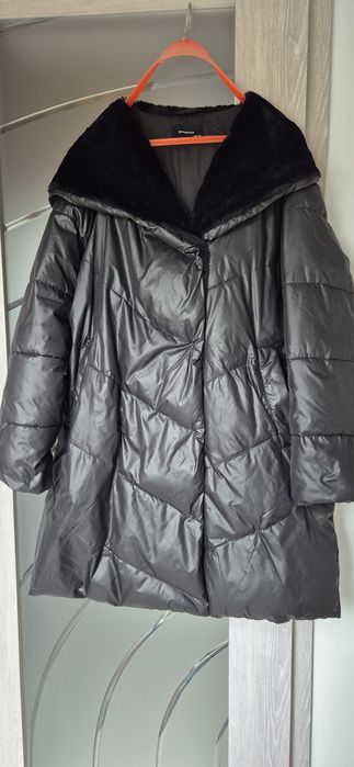 Płaszcz damski Reserved