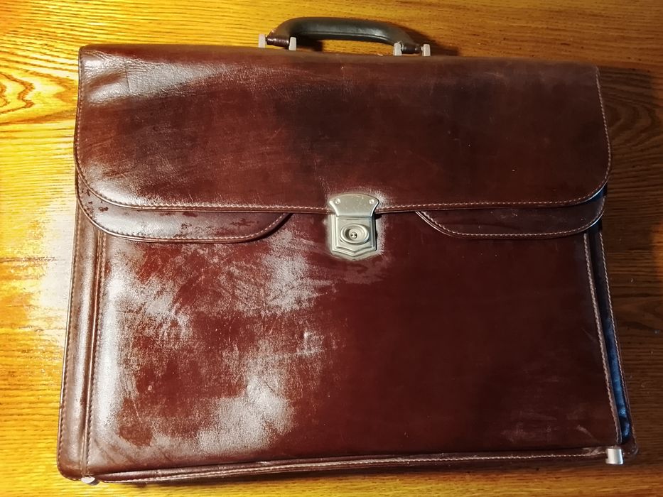 Портфель кожаний