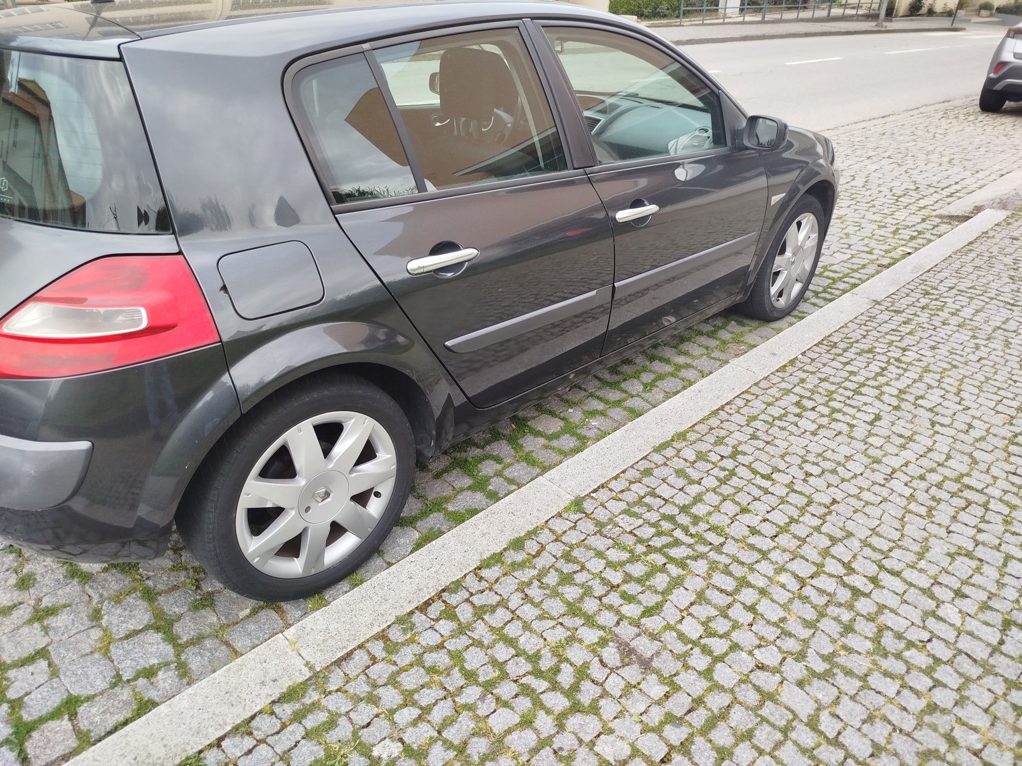 Para Despachar!!!  Megane 1.5 DCI nacional