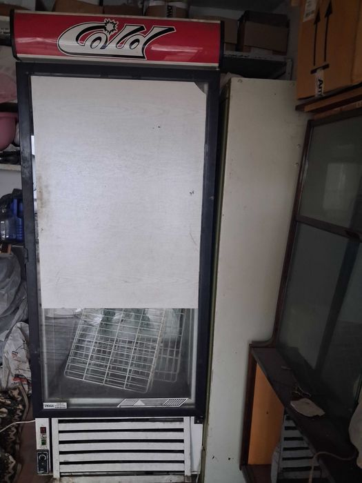 холодильна вітрина б/у