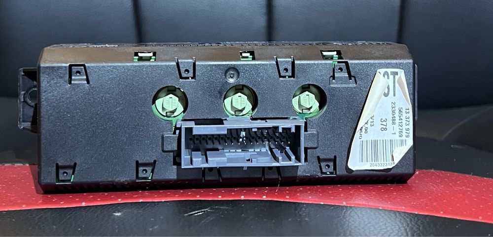 Rádio Opel Corsa D CD30 MP3 com display lcd (funcional)
