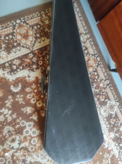 Продам раритетную бас-гитару Perl Gold Muzima