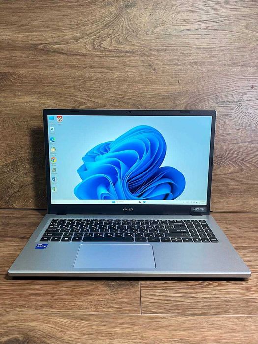 Acer Extensa 15 EX215-57\i5-13420H\16 GB DDR5\NVMe SSD 512 GB
