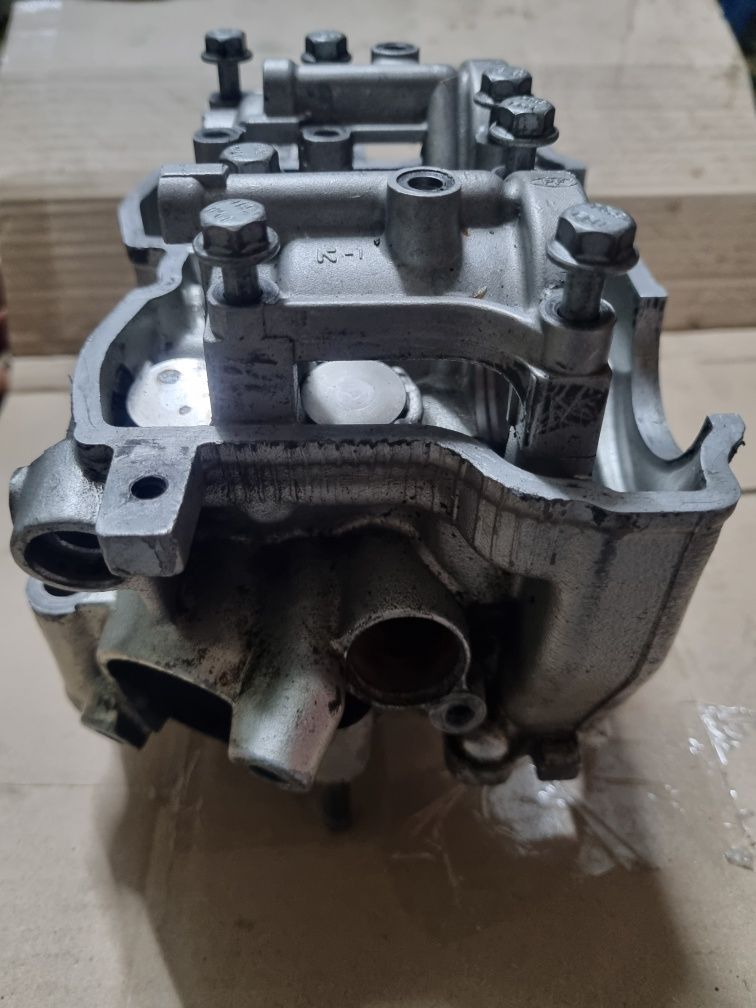 Głowica yzf / wr 426 / 400  4t  00r - 05r cross yamaha 5BE