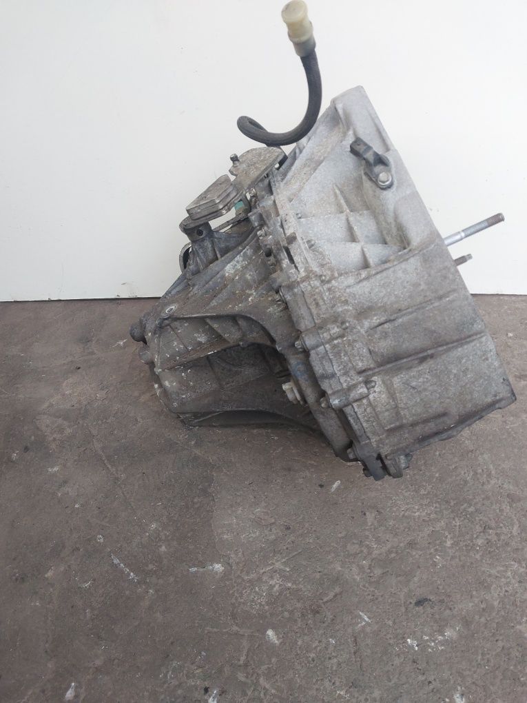 КПП/МКПП 1.5dci 6-ст (TL4 B 043) Renault Megane, Scenic/Dacia Duster