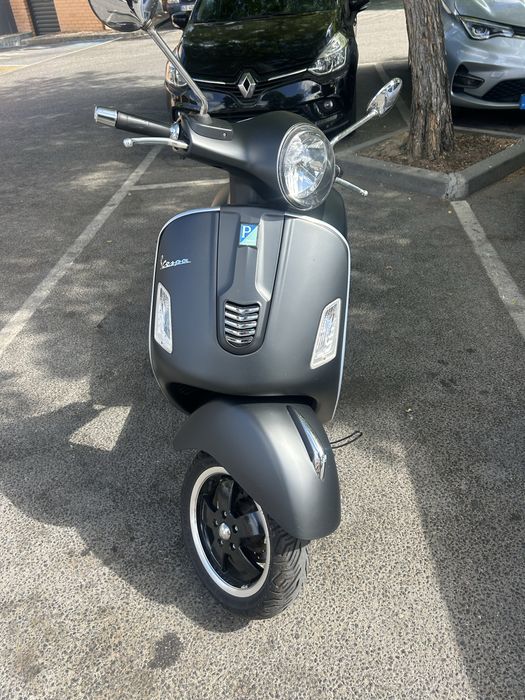 Vespa 300 GTS Super