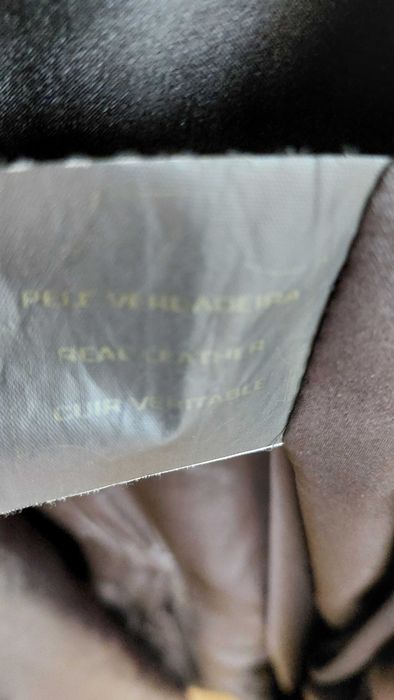 Casaco Comprido em Couro com Gola Amovível- In Extenso