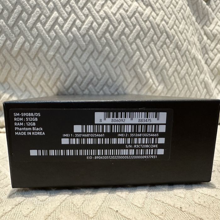 Samsung S22ULTRA 512 GB z dwoma ładowarkami indukcyjnymi i zegarkiem