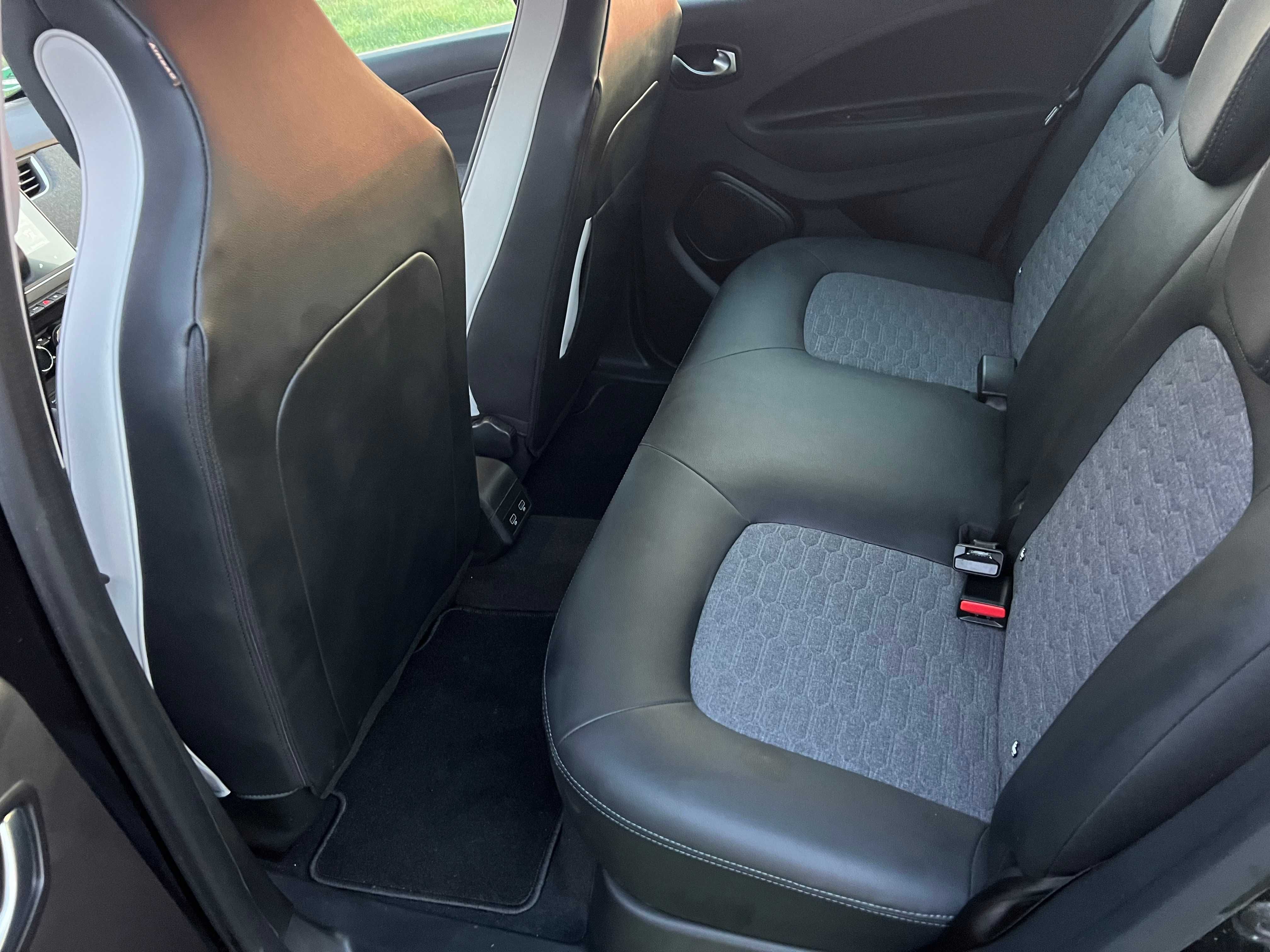 RENAULT ZOE R130 52KW BOGATA WERSJA Przebieg 25600km