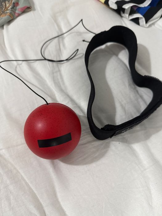 luva de boxe em perfeito estado