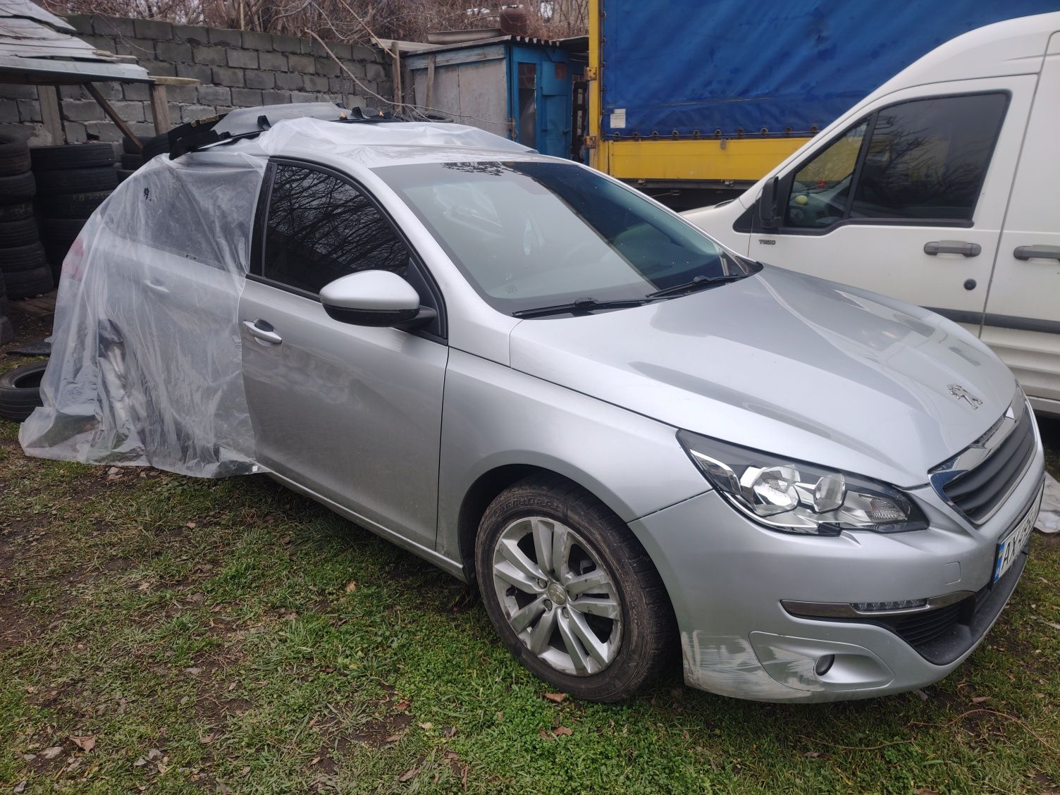 Разборка шрот запчасти Пежо 308 t9 Peugeot 308 2016