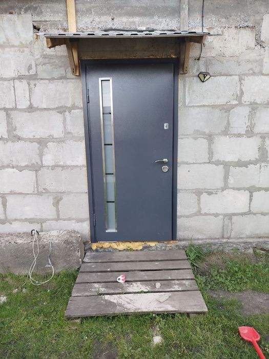 Залізні вуличні двері