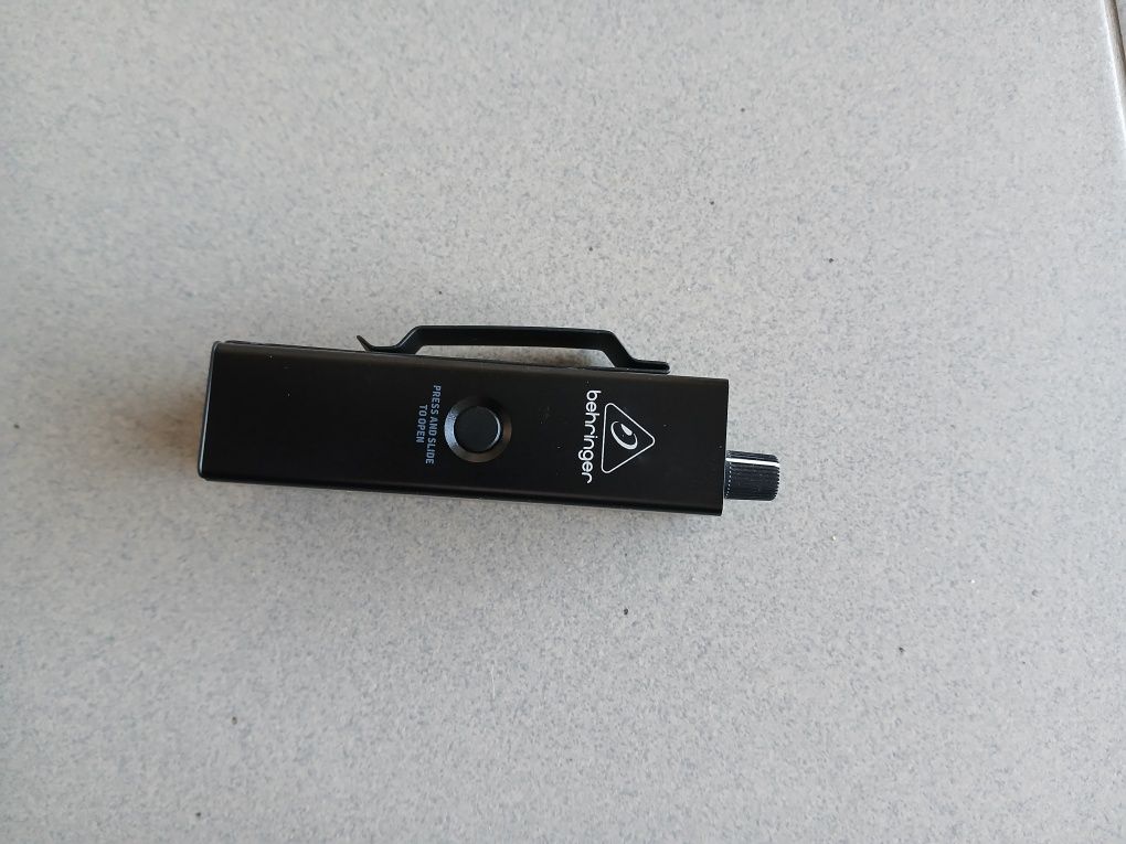 Behringer P2 wzmacniacz słuchawkowy