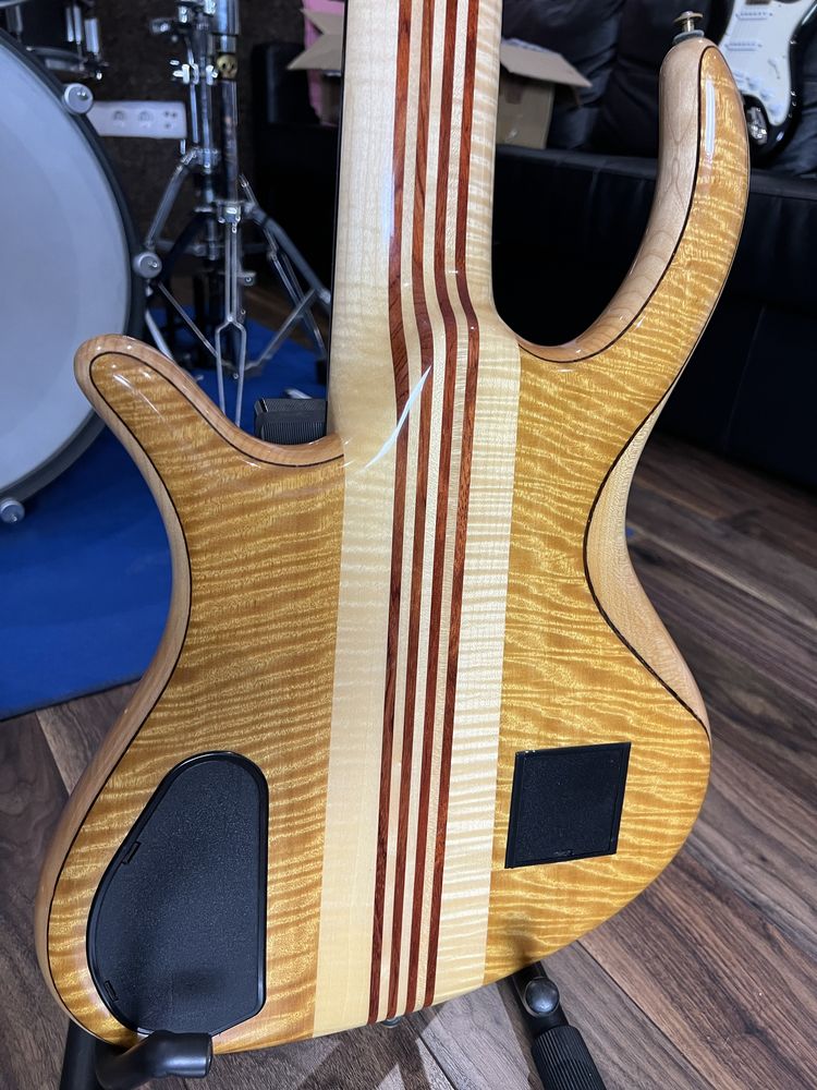 Schack Unique V Artwood Custom Boutique Bass 1999 - Highgloss finish